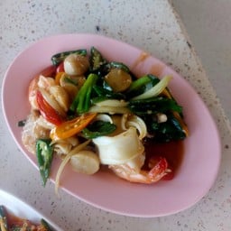 ร้านใหญ่โตโฟทะเล