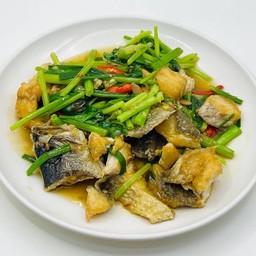 ผัดขึ้นฉ่าย