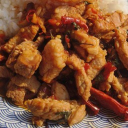 ข้าวกระเพราหมูชิ้น