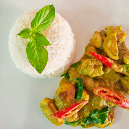 อูมีนาซิดาแฆ/มัสมั่นไก่บ้าน อูมีนาซิดาแฆ/มัสมั่นไก่บ้าน