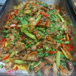 เนื้อผัดกระเพรา