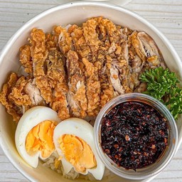 ข้าวไก่กรอบพริกเผา