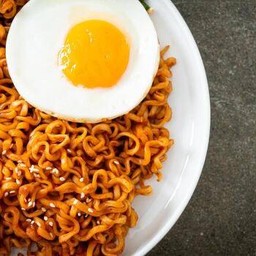 Ramyun Spicy with Egg & Bologna