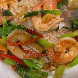 กุ้งผัดคะน้า