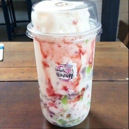 โยเกิร์ตนมสดปีโป้ปั่น