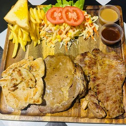 สเต็กยักษ์ ( ริปอาย+สันคอหมู+ไก่ )