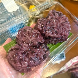 เซ็ทข้าวเหนียวมูนหัวใจ + น้ำกะทิ