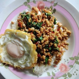 ข้าวราดกะเพราหมูสับ+ไข่ดาว