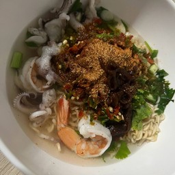 ต้มยำมาม่าแซ่ป