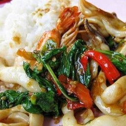 กระเพรากุ้ง