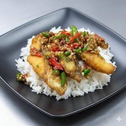 ข้าวปลากระพงราดพริกขี้หนู