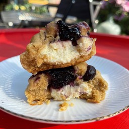 ซอฟต์คุกกี้บลูเบอร์รี่ใส้ครีมชีสสูตรลับ