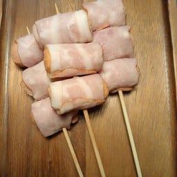 ไส้กรอกพันเบคอน
