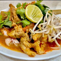 Ma-Na Cafe & Food น้ำเงี้ยวเจียงฮาย