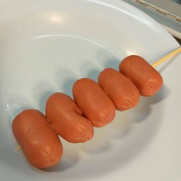 ไส้กรอกแดงงง