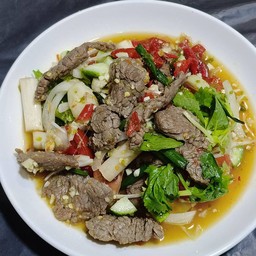 ยำเนื้อย่าง