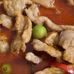 พะแนงหมูชิ้น