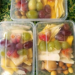 ยำผลไม้รวม ทรงเครื่อง ตลาดโต้รุ่ง หลัง DIY