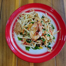 ผัดไทยกุ้งสดยอดมะพร้าว