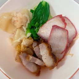 Perfect บะหมี่เกี๊ยวกุ้ง ปู หมูแดง หมูกรอบ