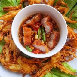 ส้มตำทอด สายสี่ by Ammy พุทธมณฑลสายสี่