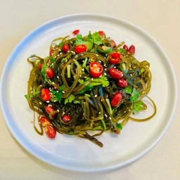 ยำสาหร่าย凉拌海带丝