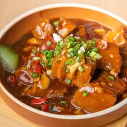 หมูสามชั้นตุ๋นน้ำแดงหูหนาน