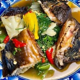 แกงอ่อมปลาดุกย่าง