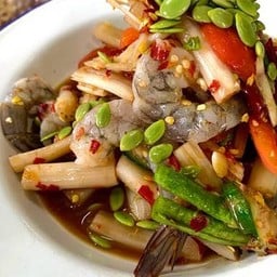 ยำไหลบัวกุ้งสด