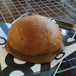 Coffee bun (Roti-boy) ขนมปังโรตีบอย รสกาแฟ (Recommended)