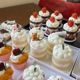 มินิเค้กมะพร้าว มีเทียน