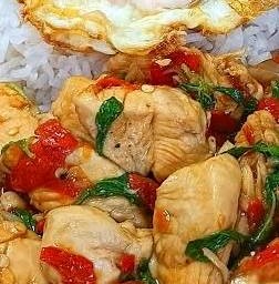 กระเพราไก่