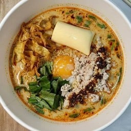 ม่า & ชา & เตี๋ยวคลุก