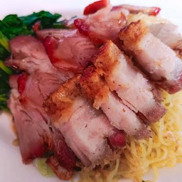บะหมี่เหลืองหมูแดง+หมูกรอบ