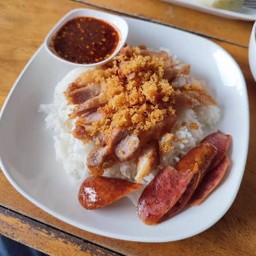 ข้าวหมูทอดน้ำจิ้มแจ่ว