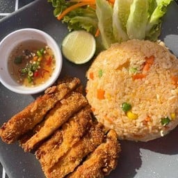 Local Steak Bar & อาหารจานเดียว Local Steak Bar & อาหารจานเดียว