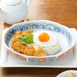 ข้าวหน้าไก่กระเทียม+ไข่ดาว