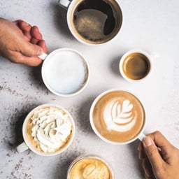 Le Café Phénix Gateway Ekamai