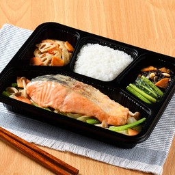 ปลาแซลมอนอบจันจัน