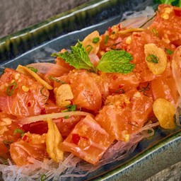 ยำแซลมอน