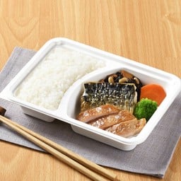 ปลาซาบะและหมูโชยุโคจิย่างถ่าน