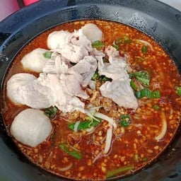 ก๋วยเตี๋ยวโกเด้ง  ทางเข้าตรีสุข
