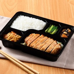 หมูหมักซอสโชยุโคจิย่างถ่าน