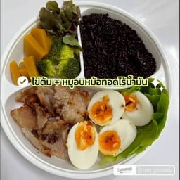 ข้าวไข่ต้มหมูย่างไรเบอรี่