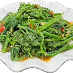 ผัดยอดมะระ /Stir Fried Chayote Leaf