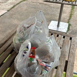 ฉิมพลีข้าวหมูทอดกะเพราโบราณ