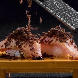 ซูชิโอโทโร่เผาไฟและทรัฟเฟิล