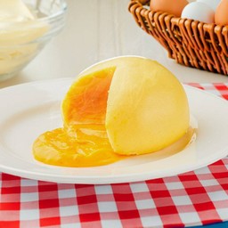 ซาลาเปาลาวาไข่เค็ม