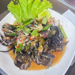 ยำปูดำ