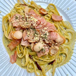 ครีมซอสเพสโต้เบคอน&ซอสเซจ